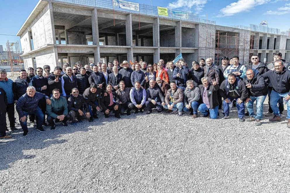 El Municipio acompañó la finalización de la primera etapa de la escuela de Petroleros Jerárquicos