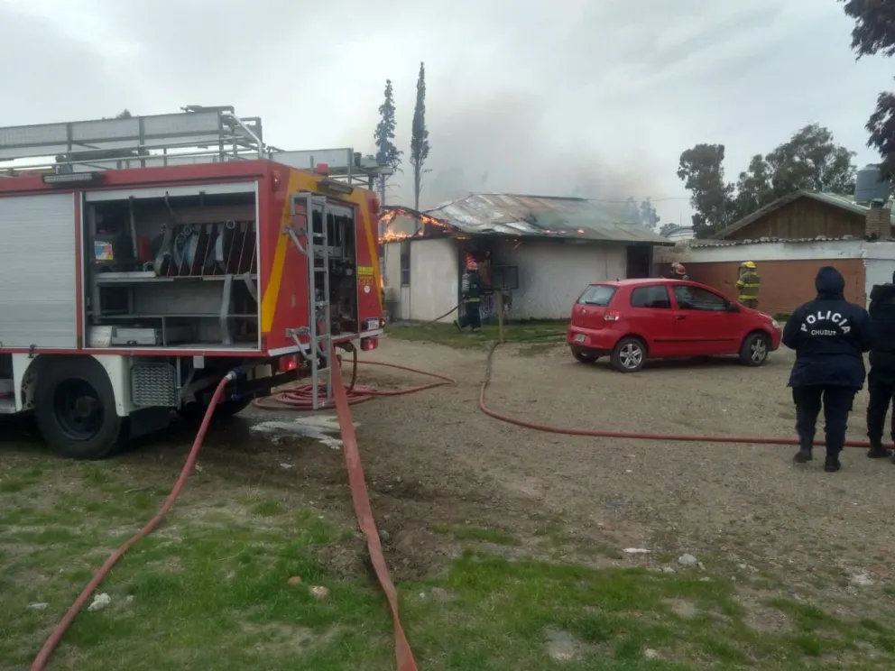 Murió un joven suboficial de la Fuerza Aérea en un incendio y su esposa logra escapar, aunque con quemaduras