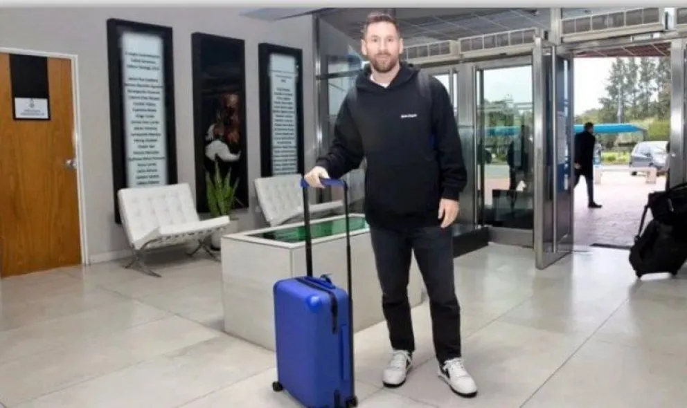 Llegó Messi y la Selección argentina se entrena pensando en Paraguay