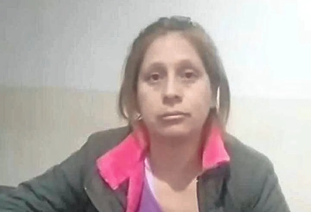 Atacaron a balazos un auto cerca de una escuela e hirieron en la cabeza a presidenta de Asociación Vecinal