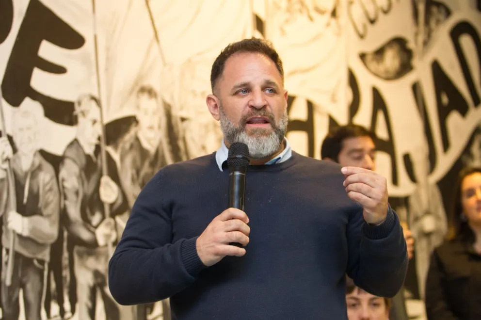 Glinski lamentó la suspensión del debate organizado por la Universidad en Esquel