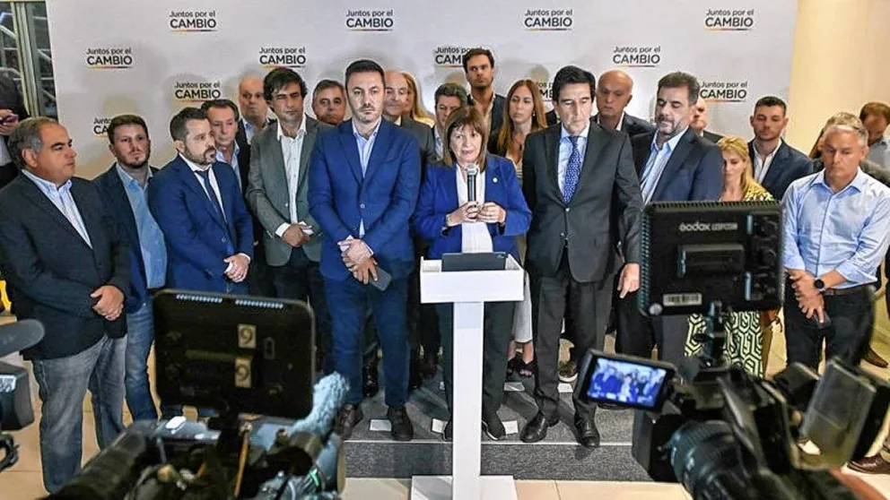 Bullrich apuntó contra Milei por la disparada del dólar: “Está prendiendo más fuego para que el país explote”