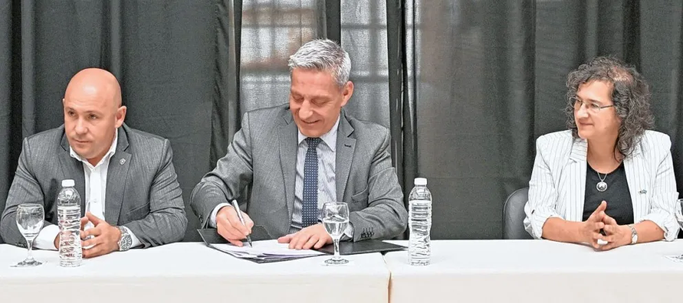 Arcioni: “Para proyectarnos a mediano y largo plazo en materia energética necesitamos certezas y seguridad jurídica”