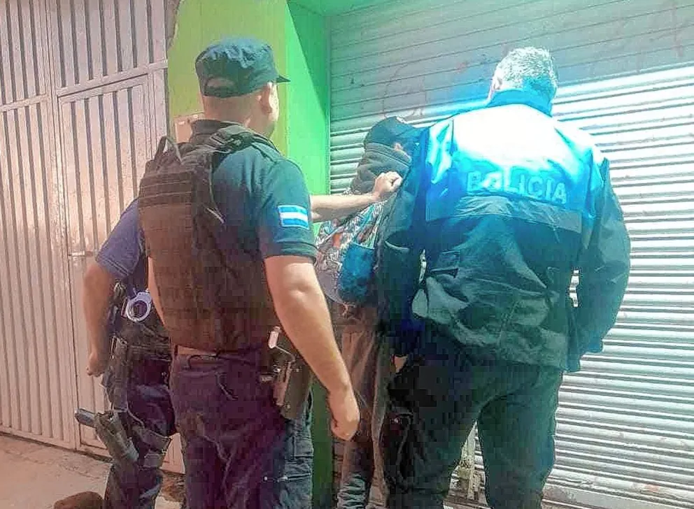 Cumplía prisión nocturna en la Seccional Tercera y cayó preso por daños en la Séptima