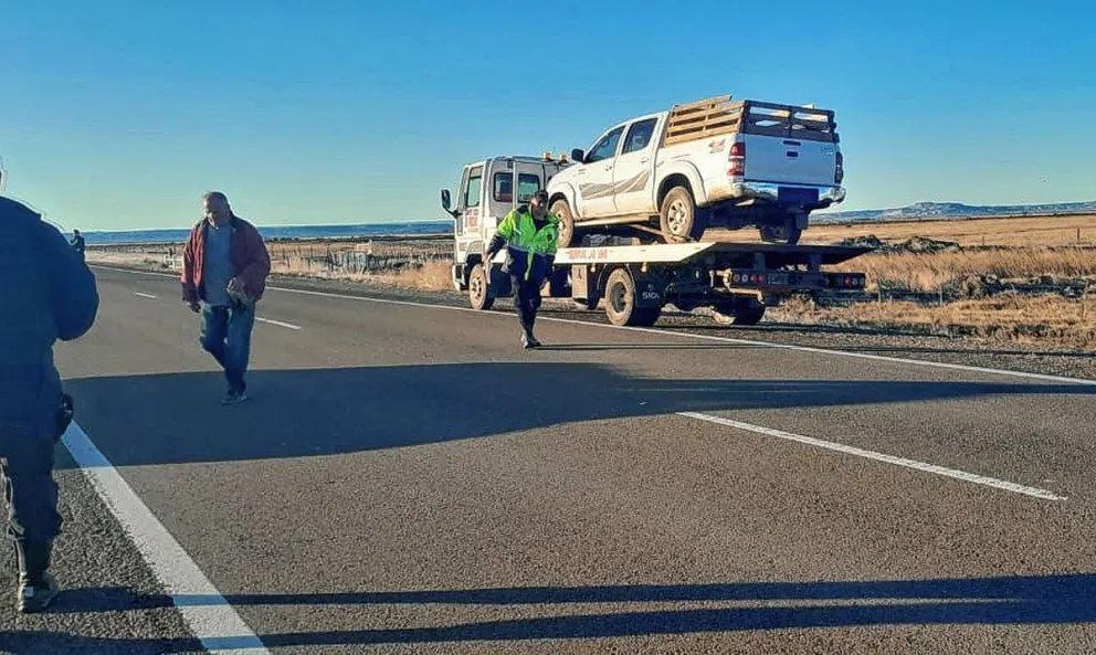 Sarmiento: Un joven de 16 conducía una camioneta acompañado por su madre y escapó de la policía: estaban alcoholizados