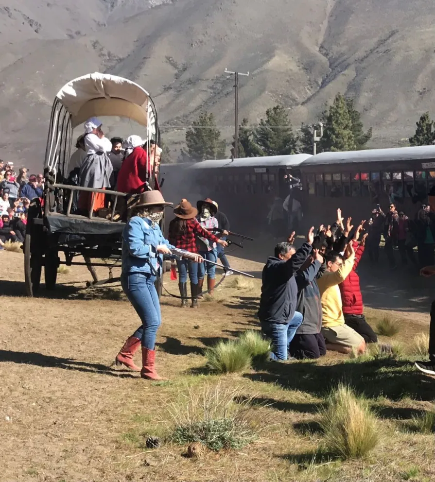 “La Trochita” y un nuevo asalto que cautivó a decenas de pasajeros
