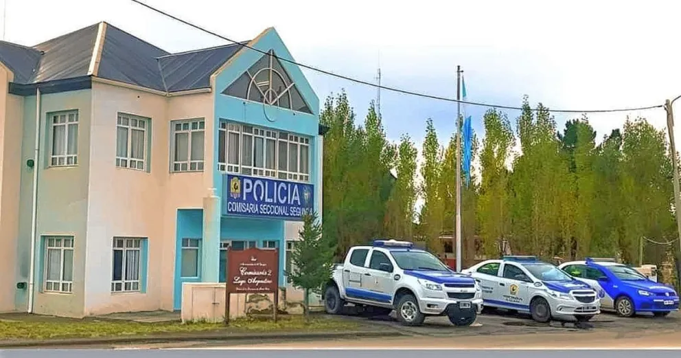 Secuestran un millón de pesos y cocaína en allanamiento por amenazas con uso de arma de fuego en El Calafate