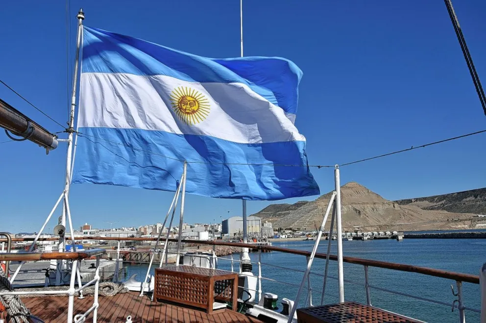 Cambareri confía en que la obra del dragado del puerto local pueda iniciarse a principios de 2024