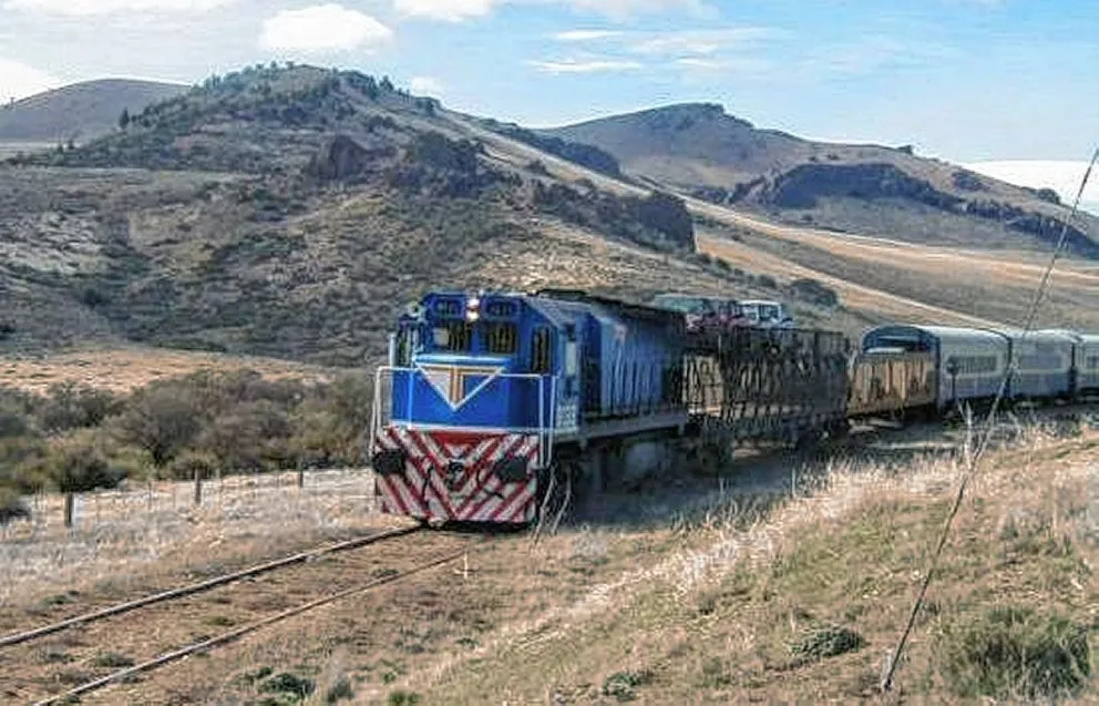 De la cordillera al mar disfrutando de las bellezas regionales en el Tren Patagónico
