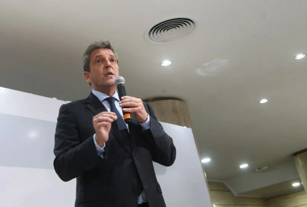 Massa confió en que el faltante de combustibles se normalice "rápidamente"
