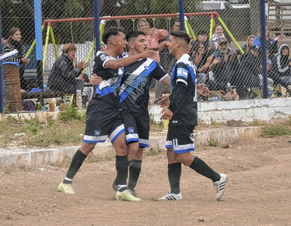 Saavedra puede convertirse en el primer finalista del Zonal
