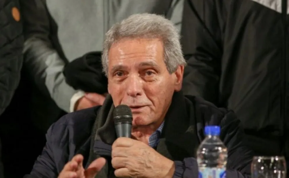 Acuña advirtió que empleados de estaciones de servicio podrían ir al paro contra la "especulación" de las petroleras