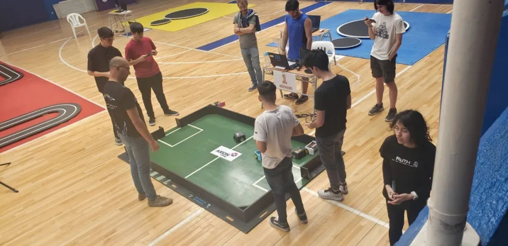 Escuelas de Chubut participaron de la 19° Competencia Internacional de Robótica