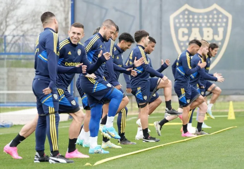 El once de Boca que probó Almirón para la final de la Copa Libertadores