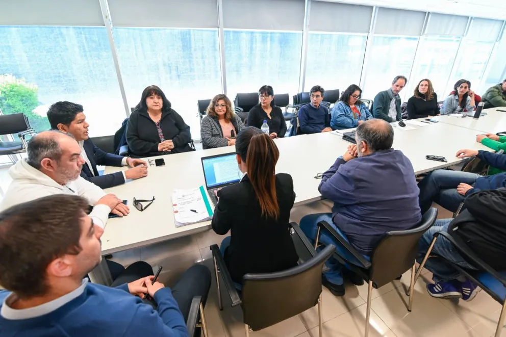 Paritaria: El Gobierno del Chubut mantuvo un encuentro con gremios estatales