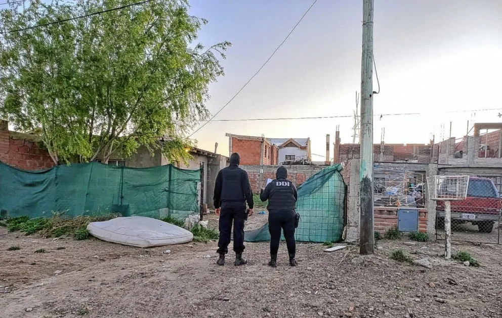 En Caleta Olivia, la Policía allanó domicilios de sujetos que se dedicaban al robo de viviendas