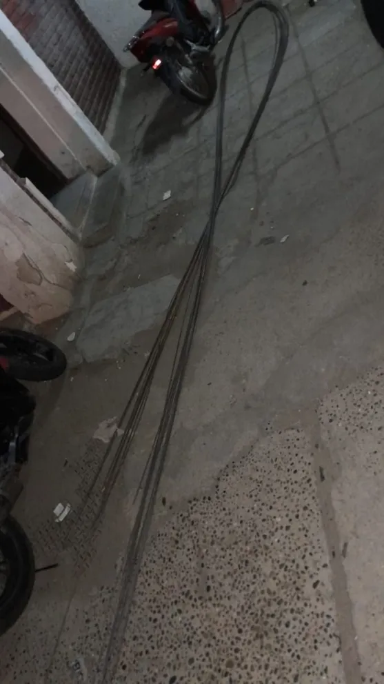 Quiso robar hierros de una obra en construcción y fue detenido 