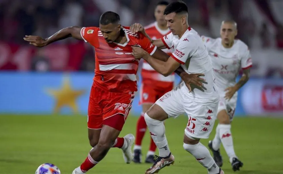 River recibe a Huracán con el objetivo de afianzarse como único líder de su zona