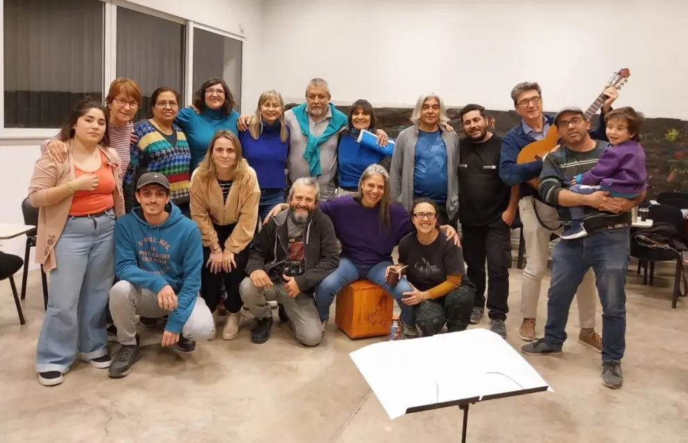 Mala junta y Abucanto: Música coral en Rada Tilly 