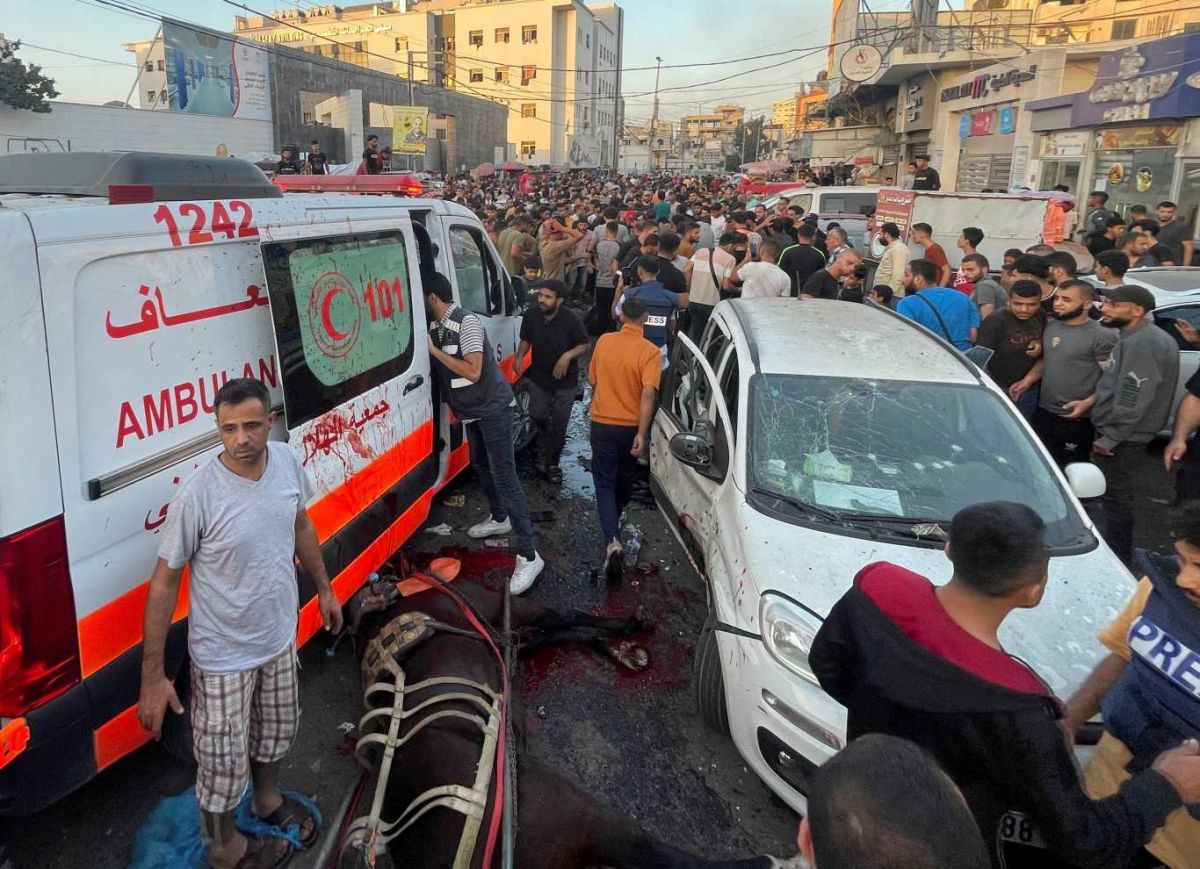 Israel atacó una ambulancia en Gaza: se reportaron muchos muertos