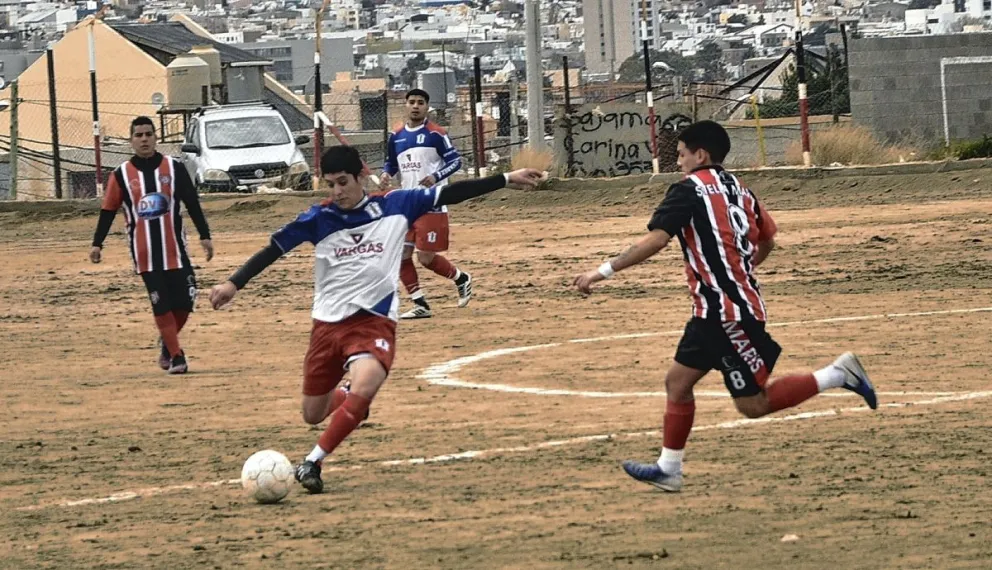 Diadema busca acercarse a la final