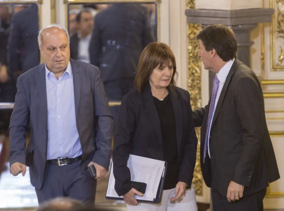 Los "halcones" del PRO compararon a Massa con Alberto Fernández y lo tildaron de "violador sistemático de leyes electorales"