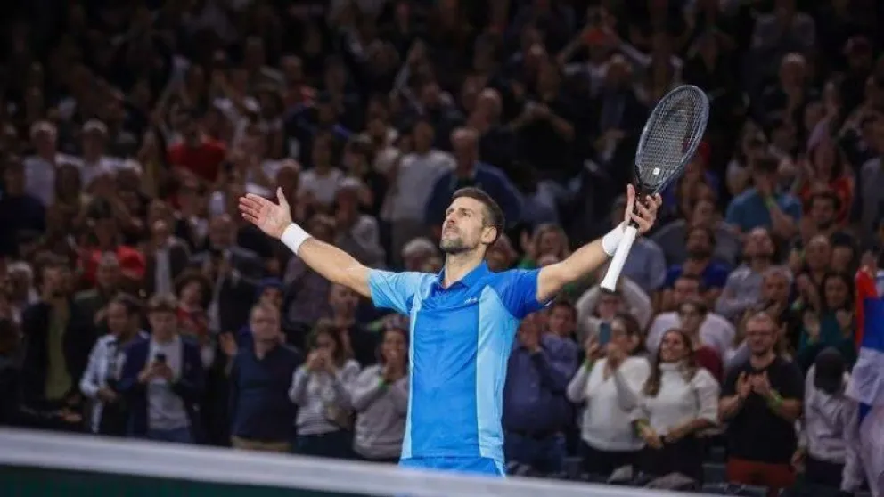 Djokovic le ganó a Dimitrov en la final del Masters 1000 de París y quedó a un paso de terminar el año como número 1 del mundo