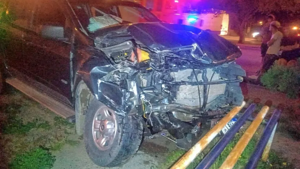 Conductor terminó hospitalizado tras ser chocado por otro que lo hacia alcoholizado en Kennedy y Laferrere