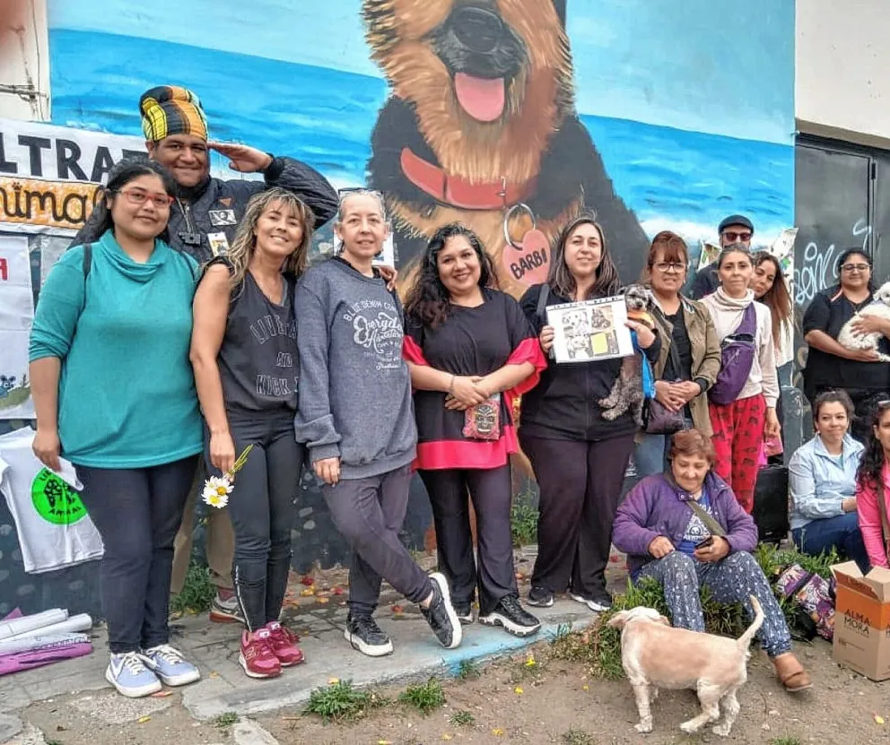 Proteccionistas rindieron homenaje a mascotas fallecidas y reclamaron por políticas públicas para prevenir la sobrepoblación