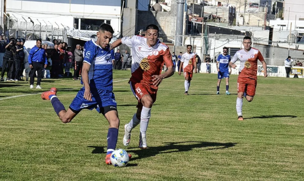 Jorge Newbery, dueño del clásico y líder ideal