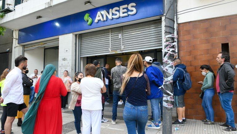 Créditos de Anses: la letra chica de los préstamos de $1.000.000 para trabajadores y $600.000 para jubilados y pensionados