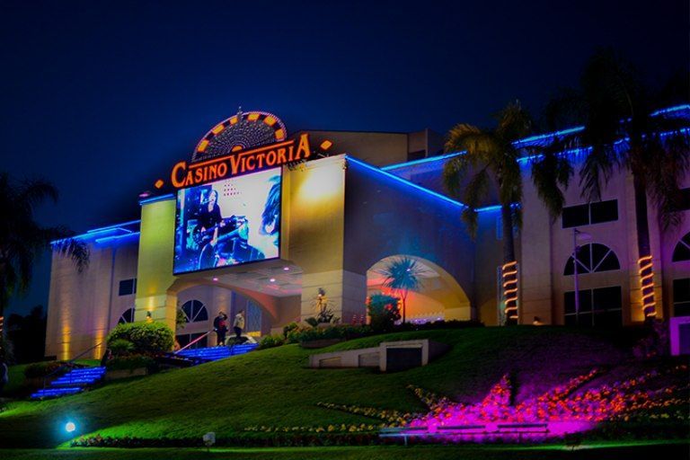 Una investigación reveló que un casino habría pagado viajes a Insaurralde y publicidad para Cirio