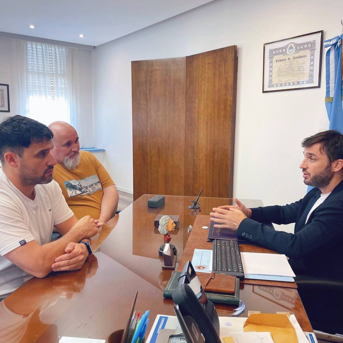 Torres, junto a representantes del gremio de SEROS: “Durante mi gobierno no se van a avalar los acomodos”