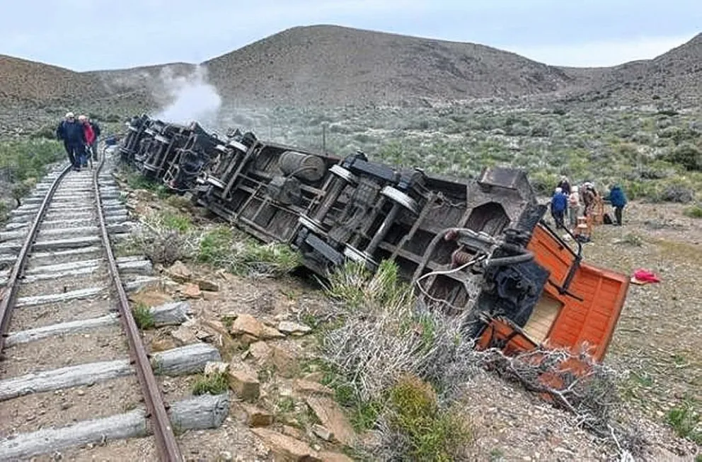 Descarriló La Trochita en Río Negro: Cuatro turistas extranjeros resultaron lesionados 