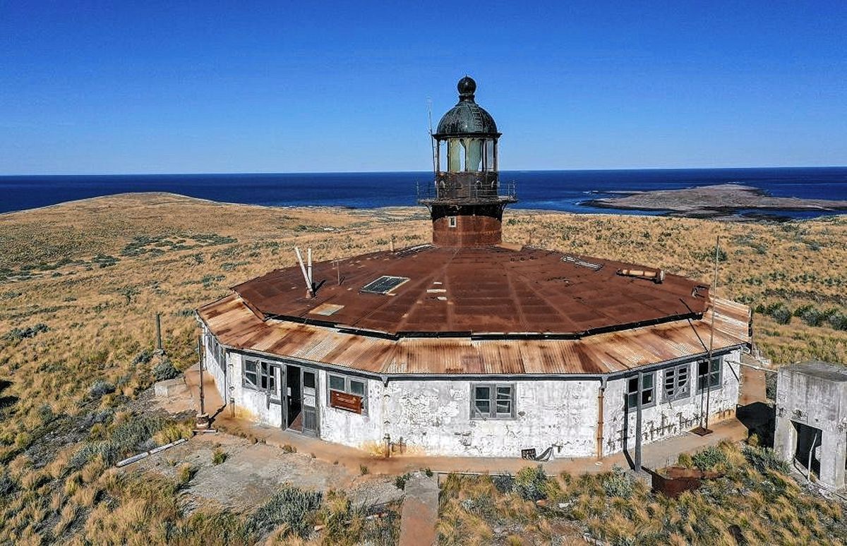 Portal Isla Leones abre sus puertas: fauna silvestre, trekking, cicloturismo, escalada y acampe gratuito
