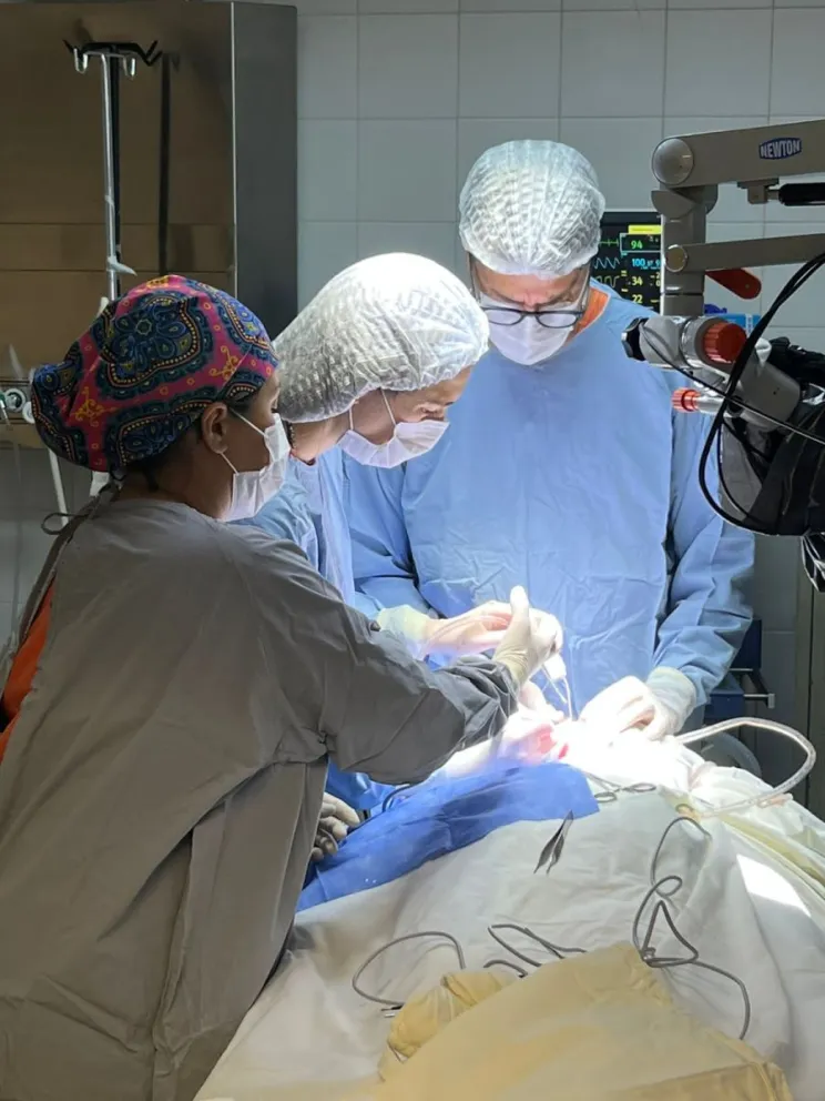El Hospital Zonal de Esquel realizó un nuevo implante coclear a un niño de Comodoro Rivadavia