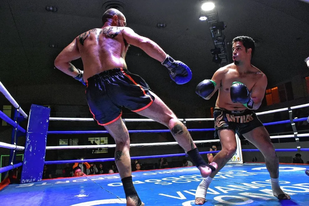 Miguel Poveda se quedó con el duelo de Leyendas en el Municipal Nº1