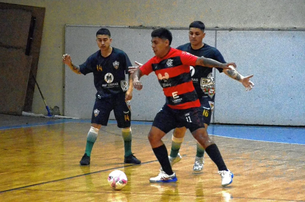 Flamengo, otra vez único puntero