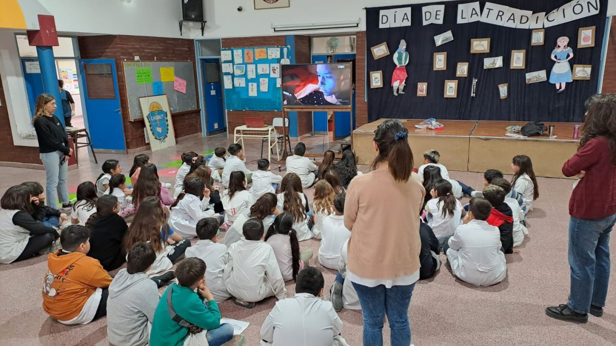 El Municipio de Rada Tilly continúa las charlas en las escuelas sobre protección de derechos en internet