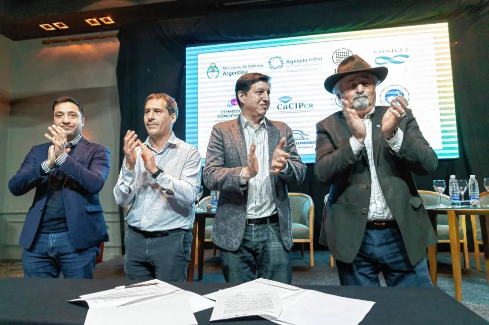 Luque acompañó la jornada “Agendas de Futuro del Golfo San Jorge”