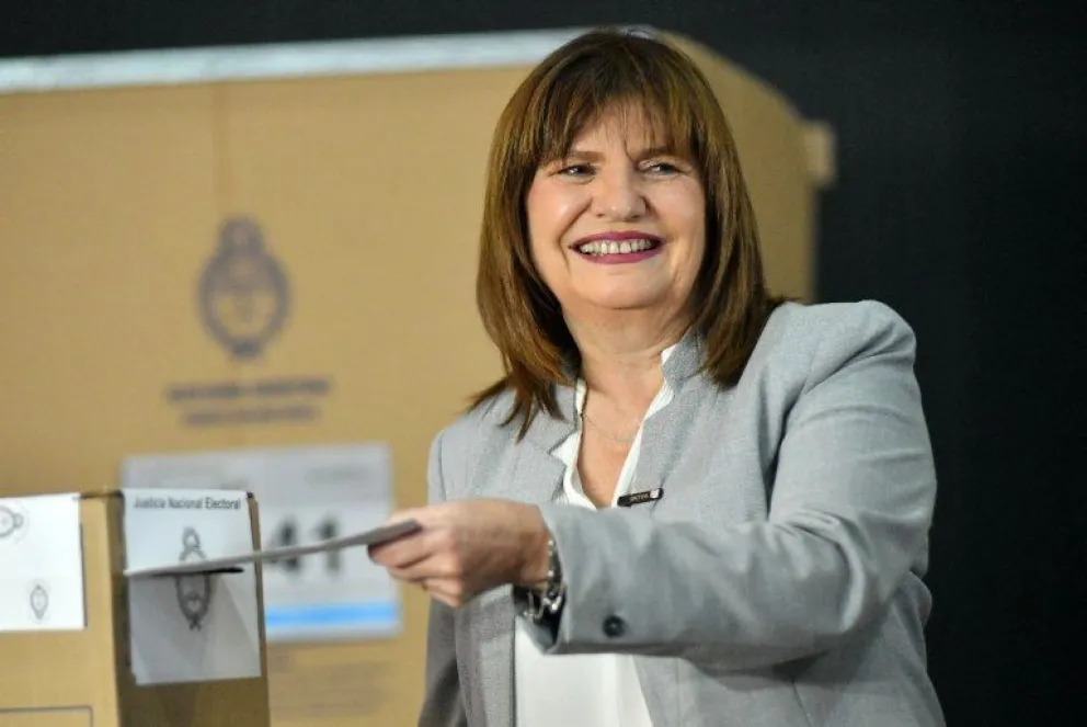 Patricia Bullrich evitó precisar si asistirá al bunker de Milei tras emitir su voto en La Rural