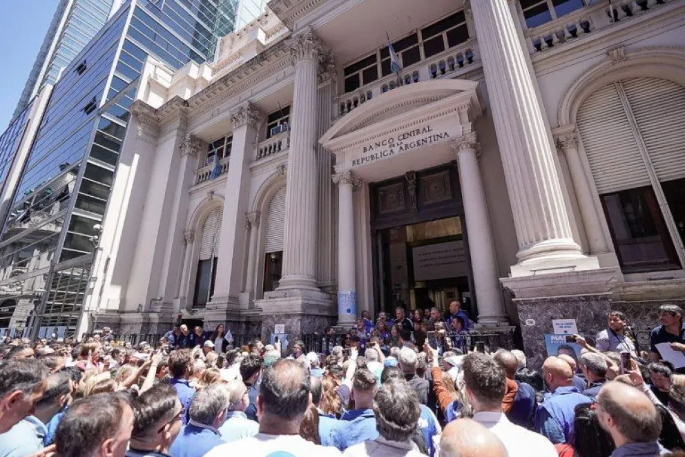 La Oficina del Presidente Milei reivindicó el cierre del Banco Central: "No es negociable"