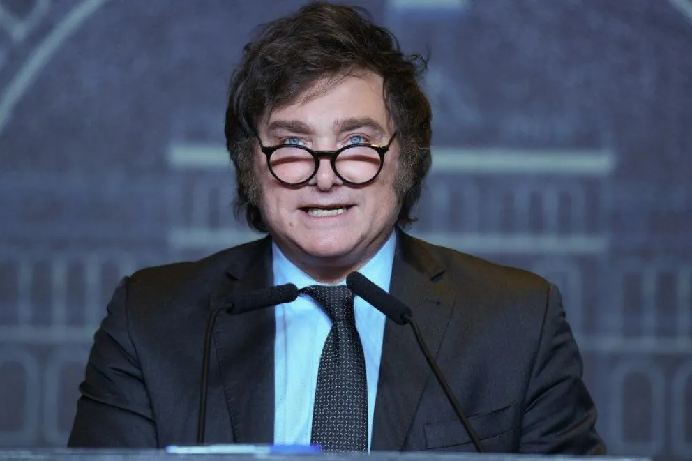 Milei suspendió su viaje a Estados Unidos y reacomoda las piezas de su futuro Gabinete