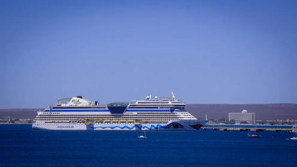El buque AIDAsol llegó por primera vez a Puerto Madryn