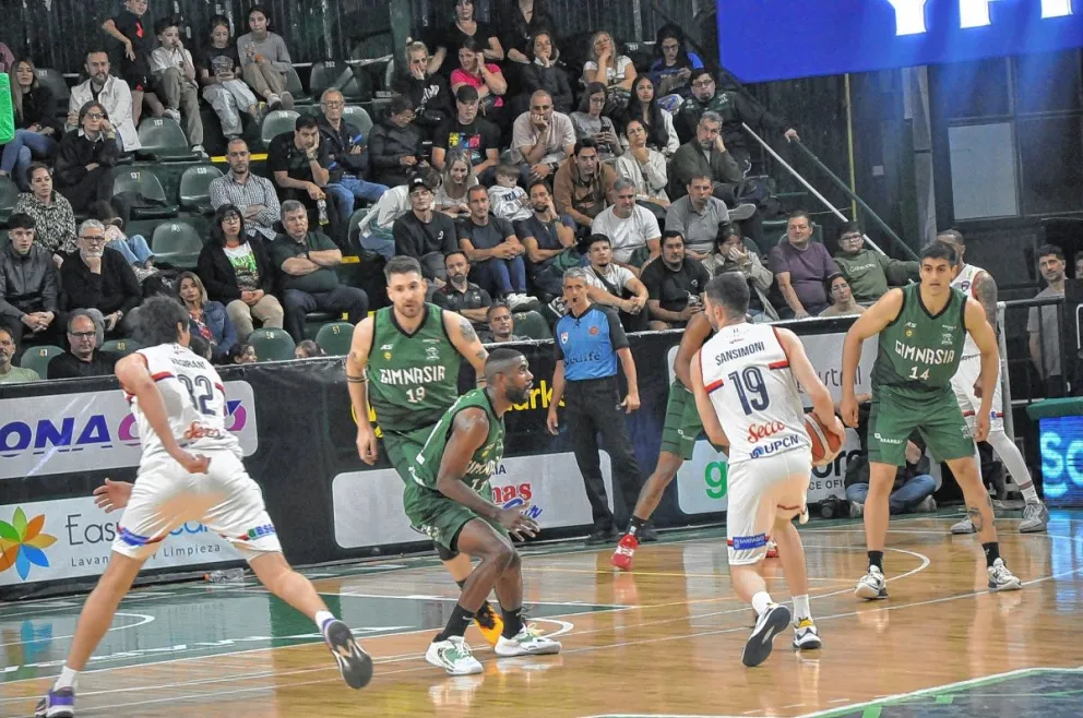 En Oliva, Gimnasia inicia un viaje con mucho en juego