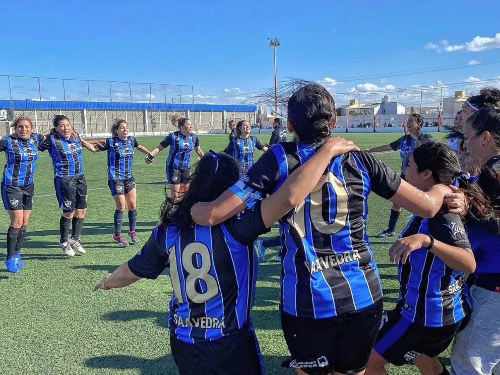 General Saavedra campeonas del Torneo Zonal B