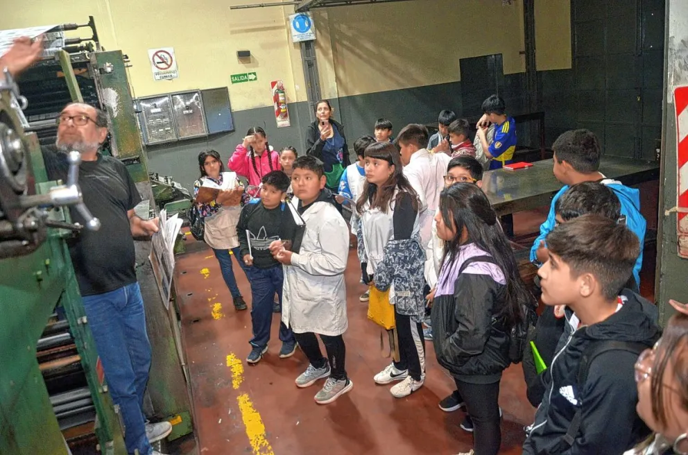 Participativa visita de alumnos de 6º grado de la escuela 211