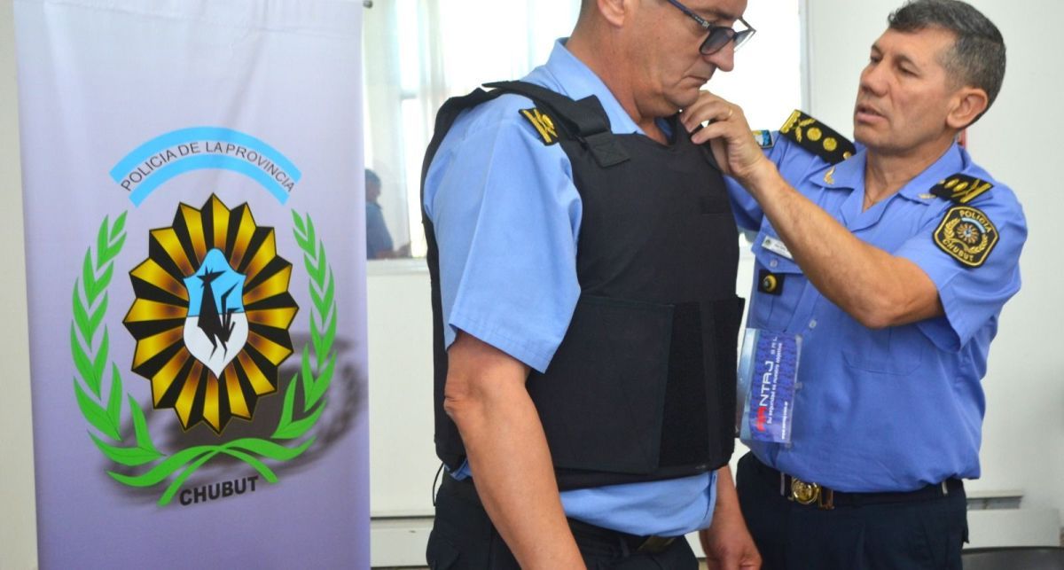 El Gobierno Provincial avanza en la compra de equipamiento e indumentaria para los agentes policiales de Chubut