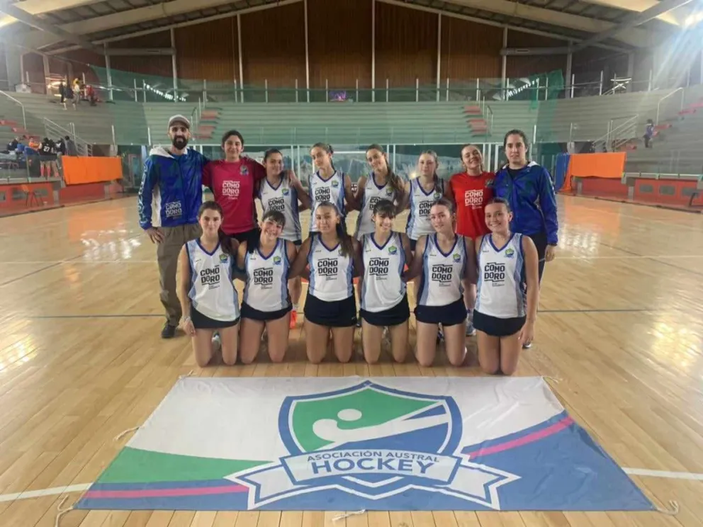 La Selección Austral femenina sub 16 y un meritorio podio en el Argentino de Hockey Pista