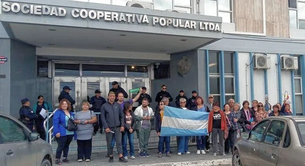 Vecinos autoconvocados solicitaron a la SCPL la implementación de un protocolo de abastecimiento de agua